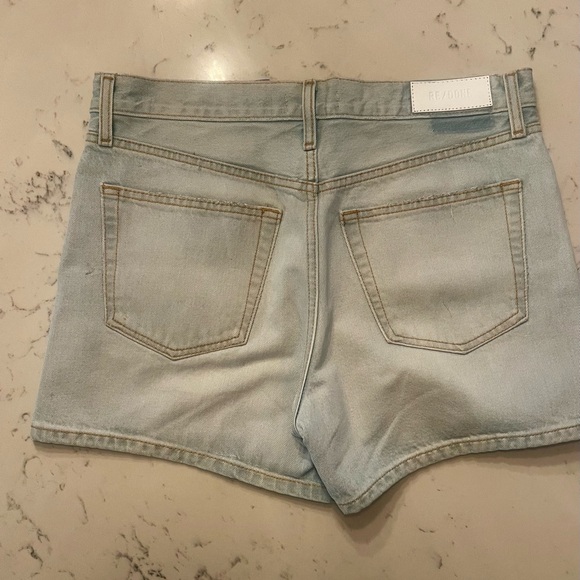 Re/Done Mid Rise Short - Picture 10 of 10